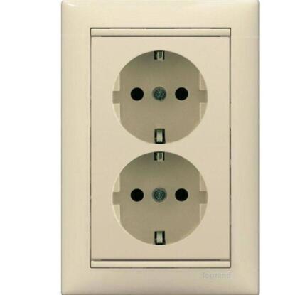 Legrand Valena 2x2P+F csatlakozóaljzat elefántcsont