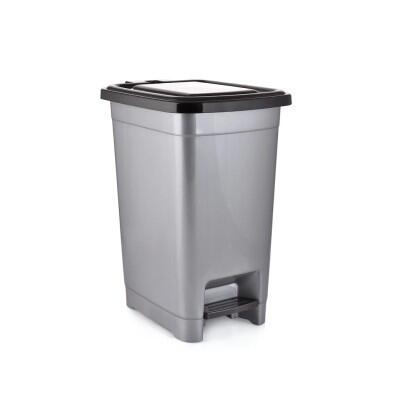 Műanyag pedálos szemetes 10 l